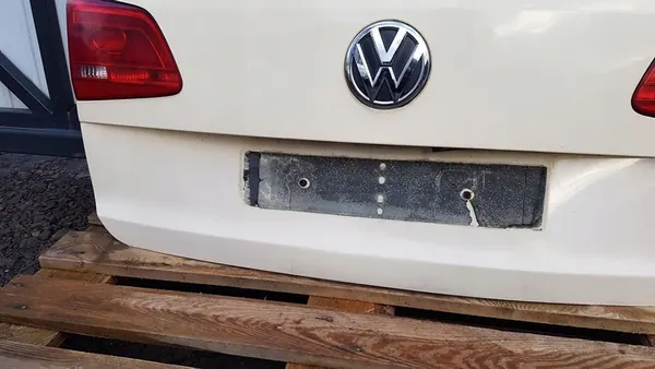 VW TOURAN II 10-15 Takaluukku Kaunis Ilman Ruostetta GGC9190 image 8