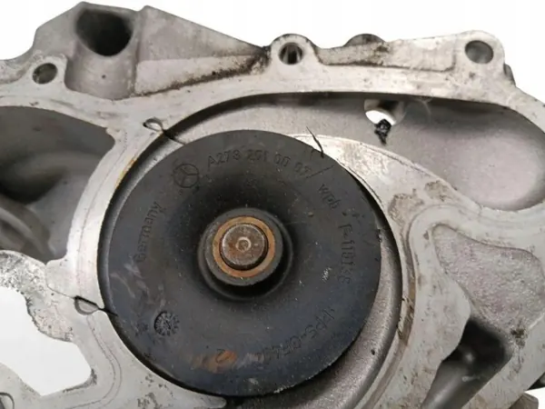 Mercedes-Benz Vesipumppu OEM A2782010007 - Käytetty image 3