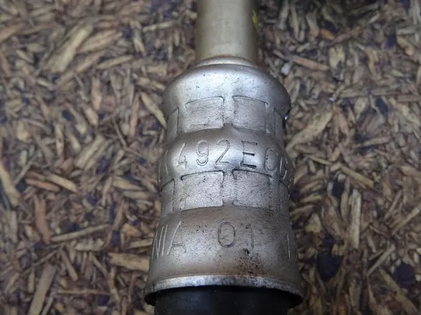 AUDI A3 8P TT 8J Vesiputki 06J121492E image 4