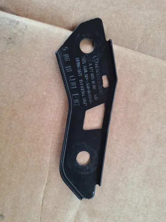 Suporte de para-choque dianteiro direito Mercedes A-Class W177 OEM image 3