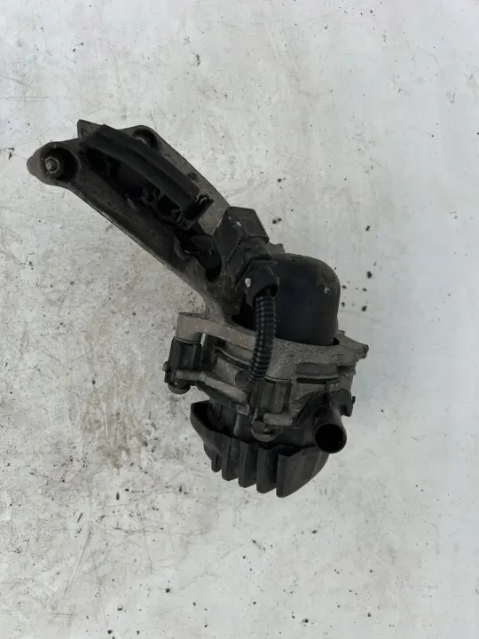 Begagnad Porsche sekundärluftpump OEM 7L5959253A image 2
