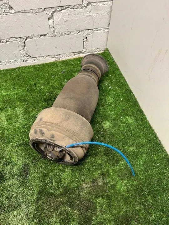 Coussin suspension arrière gauche OEM 104930 BMW E61 image 2