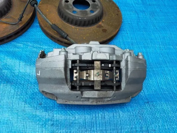 Mercedes GLC W253 etujarrukit OEM 3101261901 image 7