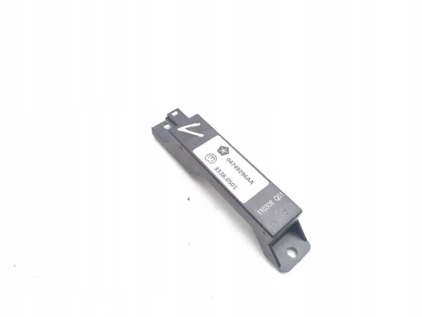 Jeep Grand Cherokee Antenn OEM 04749296AA Bak Höger image 10