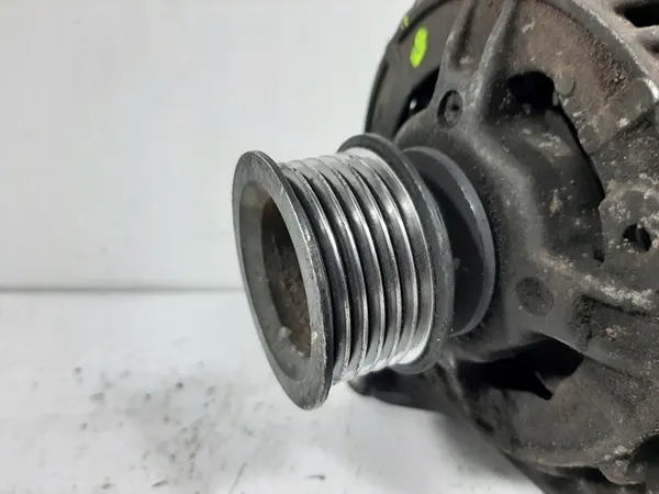 BMW E39 523i 97R Vaihtovirtageneraattori Bosch 0123315013 image 9