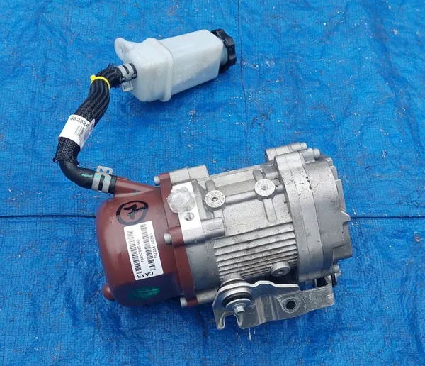Jeep Wrangler JL Servopumpe OEM 68529426AC image 2