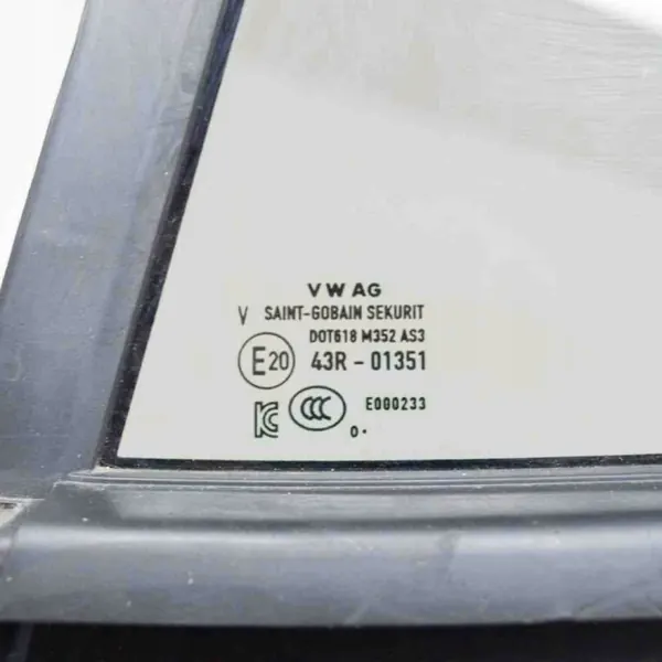 VW ID.3 Linke Heckscheibe OEM 10A845213G - Gebraucht image 6