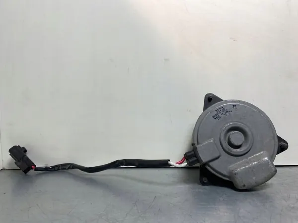 Subaru Ascent Kühlerlüfter OEM 2680007261 - Gebraucht image 2
