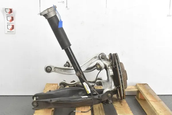 Mozzo di sterzo braccio di controllo ammortizzatore posteriore destro Mercedes E W213 image 3