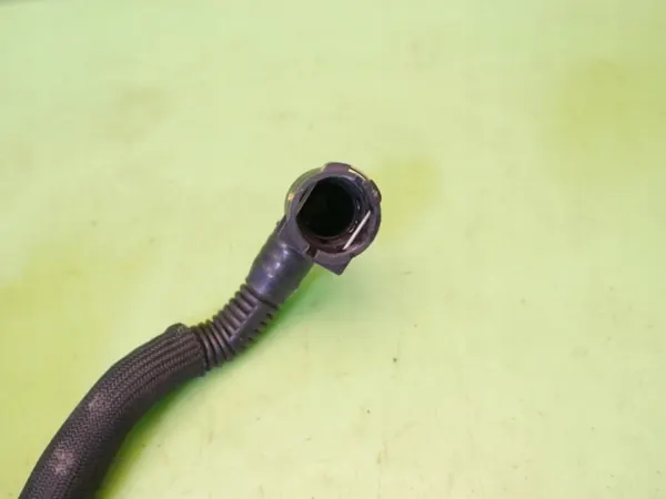 Durite de refroidisseur d'huile OEM 55230555 Fiat Freemont image 3