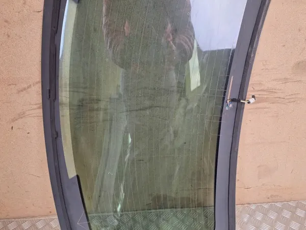 Vitre arrière OEM A1176700180 pour Mercedes-Benz CLA Coupé image 4
