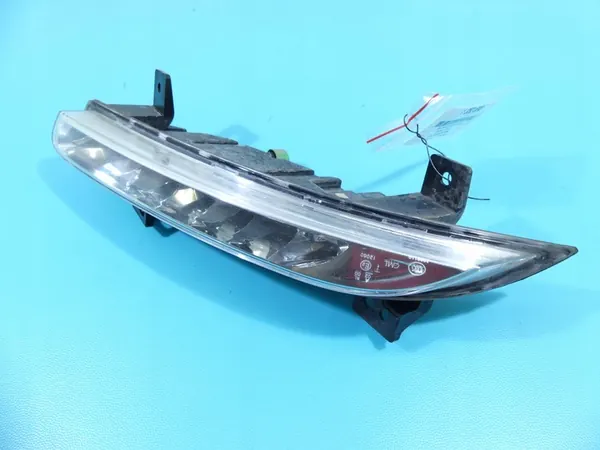 Farol de dia direito Renault Fluence 12-16 OEM 266005976R image 3