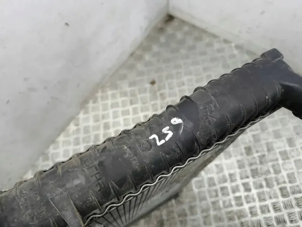 Radiateur d'eau BMW OEM 2247345 pour Série 5 E39 image 8