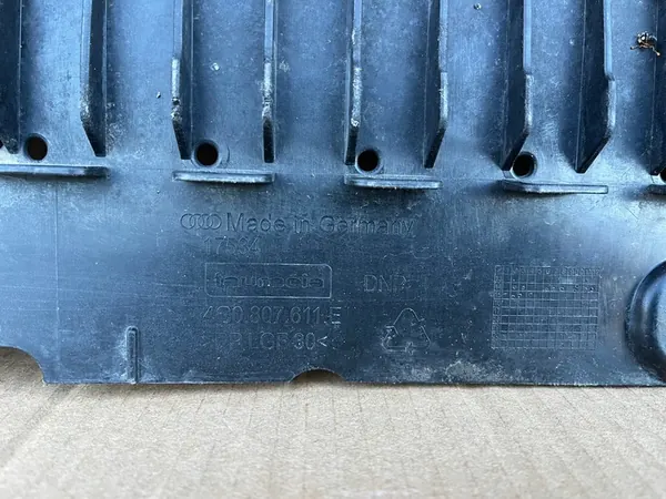 Audi OE Alapuskuri 4G0807611E image 7