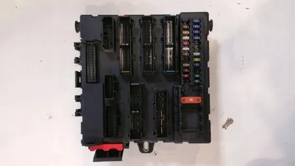 Módulo confort OEM 13170888 para Opel Vectra C 2.2L image 2