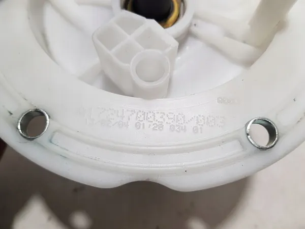 MERCEDES SLK R172 SLC BRANDSTOFPOMP DRIJVER 1724700390 image 6