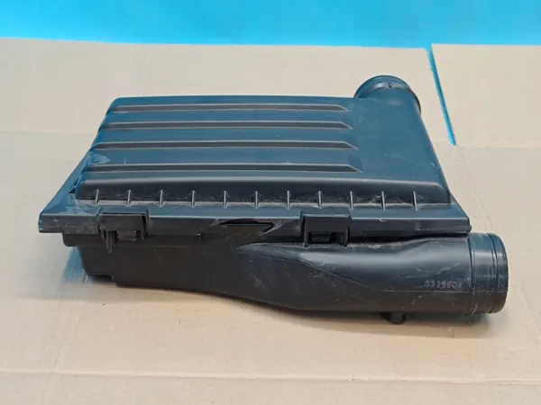 AUDI VW 1.4TFSI Ilmansuodatin 04E129611AK image 2