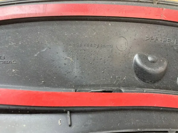 OEM 8K9853817A Kotflügelleiste Links Hinten Audi A4 B8 image 6