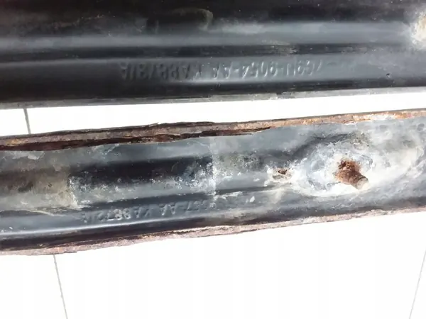 Volvo XC70 Polttoainesäiliön Kiinnike OEM 7G9N9054AA image 3