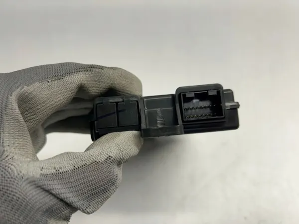 Dodge Challenger Keyless Module OEM 68315971AC image 6