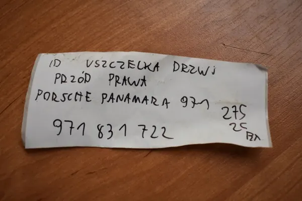 OEM 971831722 555 Oikea oven tiiviste Porsche Panamera 971 image 3