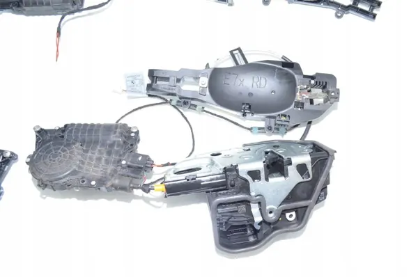 BMW X5 E70 Lock Set OEM 7167587 - Used image 4
