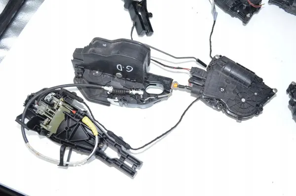 BMW X5 E70 Lock Set OEM 7167587 - Used image 5
