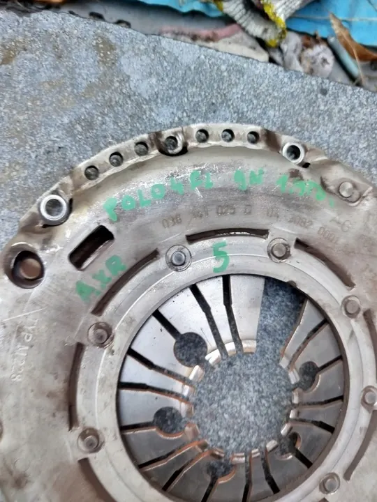 Embreagem de dupla massa VW Polo 1.9 TDI 038141025D image 5