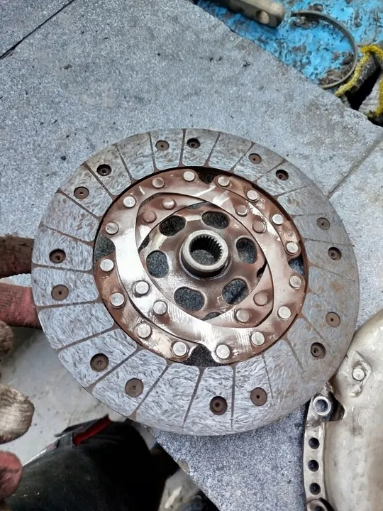 Embreagem de dupla massa VW Polo 1.9 TDI 038141025D image 7