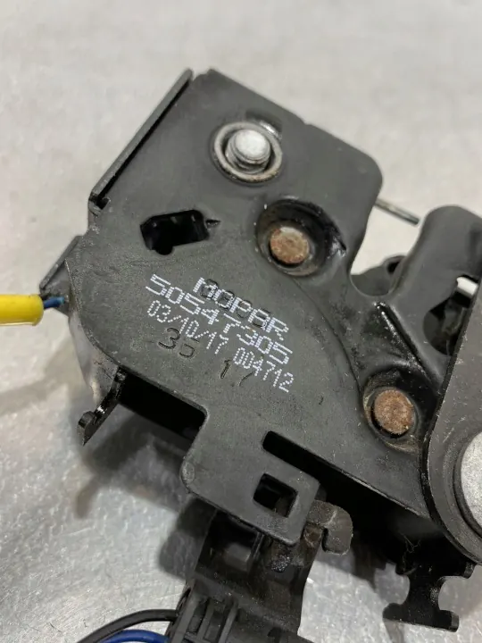 Alfa Romeo Stelvio konnan lukitus OEM FBZ19433 image 5