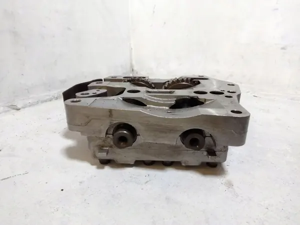 Bomba de aceite Toyota Avensis T250 OEM JUR128204 image 3
