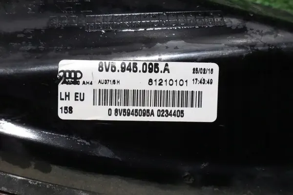 Lámpara trasera izquierda Audi A3 S3 8V 12- image 4