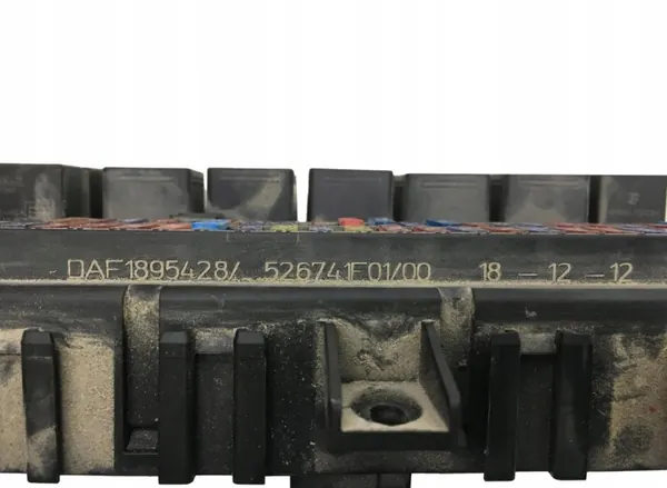 Caixa de fusíveis DAF OEM 1895428 - Estado usado image 3