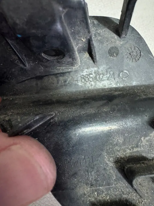 MERCEDES GLK X204 Tapón de Parachoques Delantero A2048850224 image 8