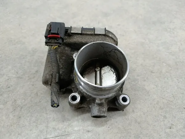 Kaasutinkansi OEM DS7E-9F991-BB Ford Focus III 2.0:lle image 3