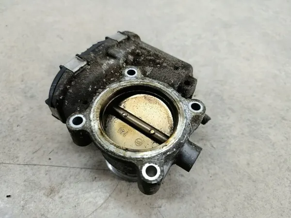 Kaasutinkansi OEM DS7E-9F991-BB Ford Focus III 2.0:lle image 5