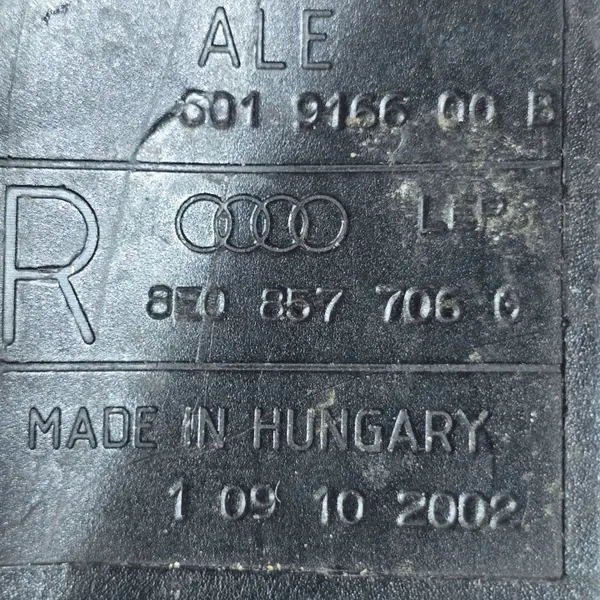 Begagnat framhöger säkerhetsbälte OEM 8E0857706C Audi A4 image 4
