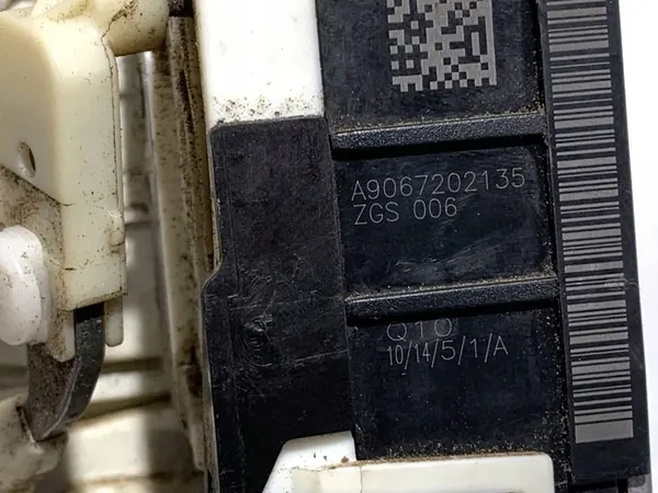 Vänster Framdörrslås VW CRAFTER 30 35 Bus A9067202135 image 4