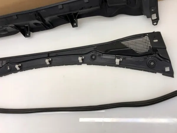 Renault Clio IV Raamrubbers Set OEM 668115228R image 5