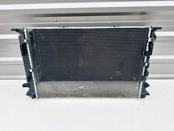 2016 Porsche Macan (95B) Radiateur 95B121003 image 3