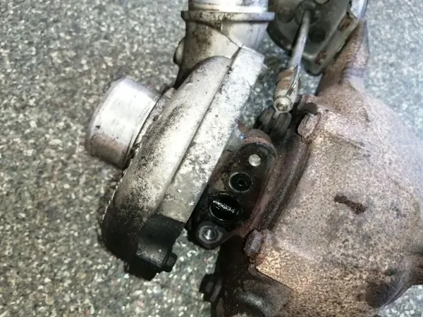 Turbocompressor OEM 18900RBDE02 para Honda Accord VII 2.2L image 3