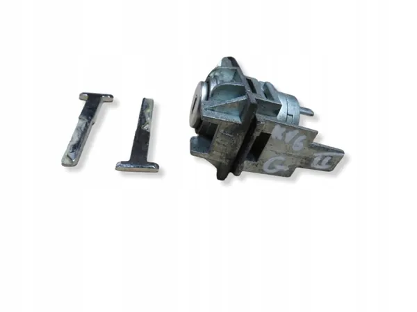 Ford Kuga II dörrlåsinsats OEM PRY3439 image 3