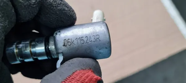 Nockenwellenphasensensor OEM 06K115243R für 2.0 TFSI image 4