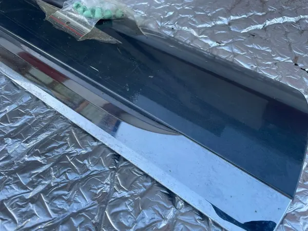 Left Front Door Trim VW Touareg 7P image 6