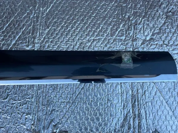 Left Front Door Trim VW Touareg 7P image 7