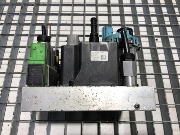 Bomba SCR AdBlue OEM 85022215 para Volvo FH II image 3