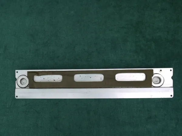 Poutre de radiateur AD23-8052-AC SSC Aston Martin image 2