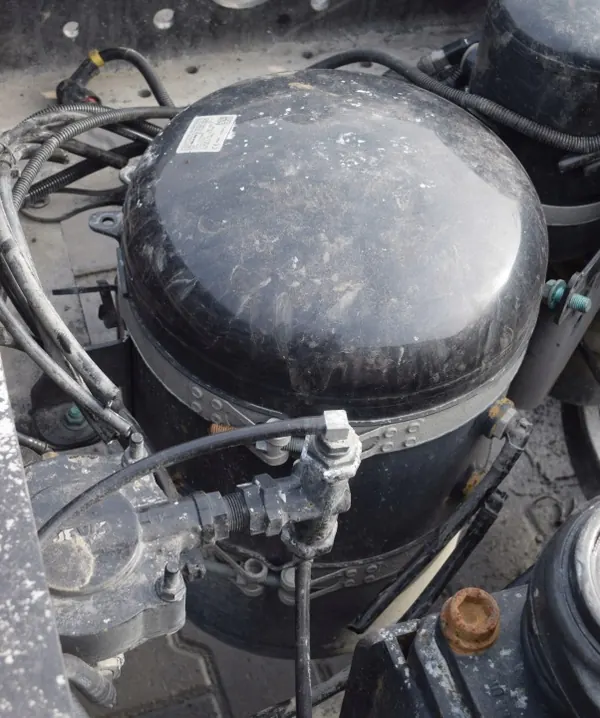 MAN OEM 81514016156 Ilmasäiliö 35L Käytetty image 2