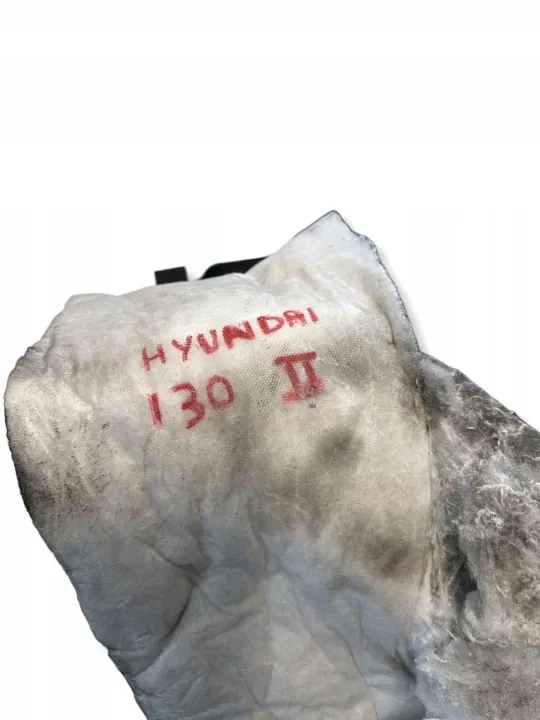 Funda de maletero Hyundai i30 II OEM 32123 - Usado image 3