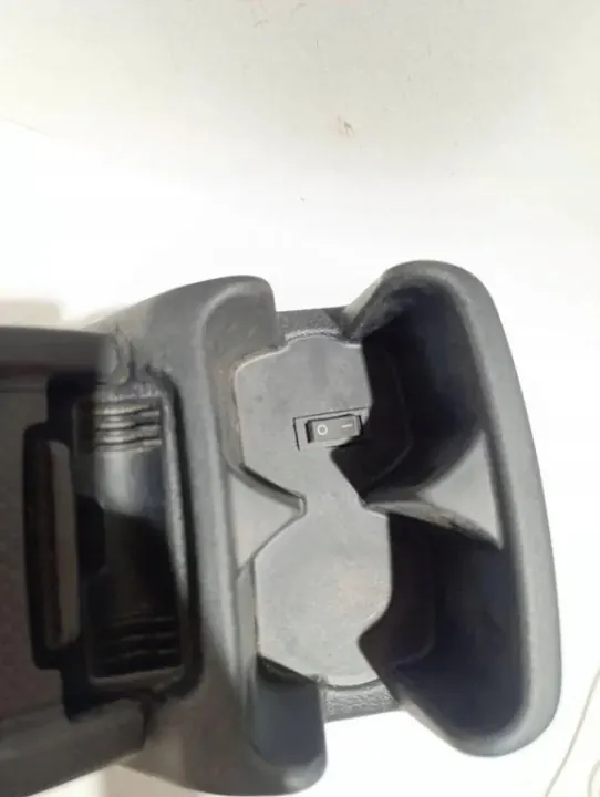 Accoudoir Nissan NV200 OEM 969104A0A - Occasion image 7